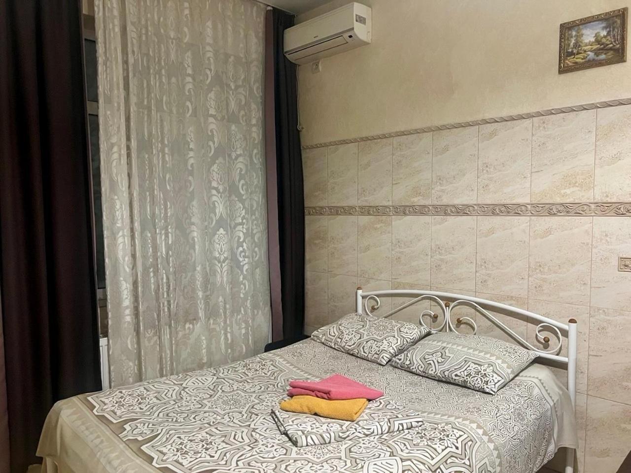 Studio Apartment Metro Pechersk Kyiv Exterior photo